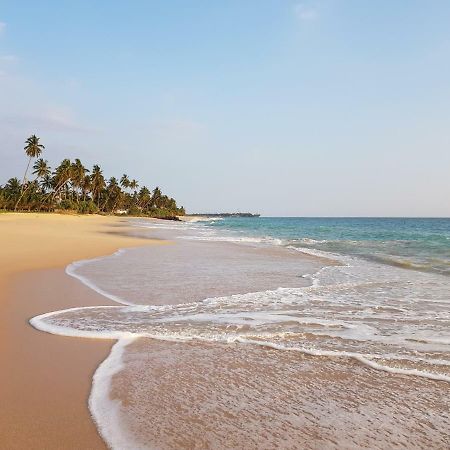 Sunrise Beach Inn Амбалангода Экстерьер фото