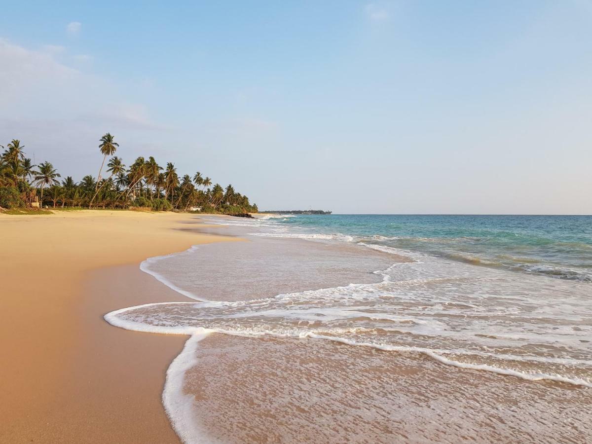 Sunrise Beach Inn Амбалангода Экстерьер фото